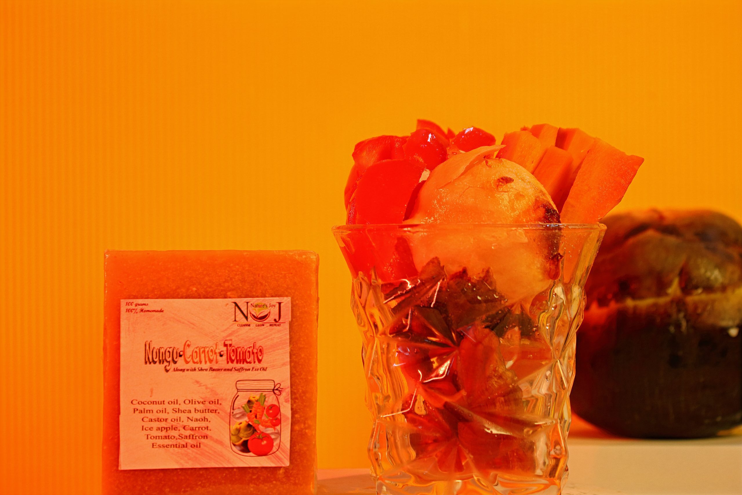 Nungu Carrot Tomato soap - Image 5